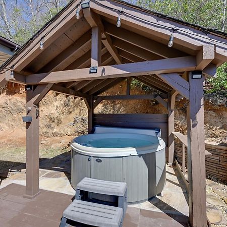 Beautiful Bryson City Home With Hot Tub And Mtn Views! Kültér fotó